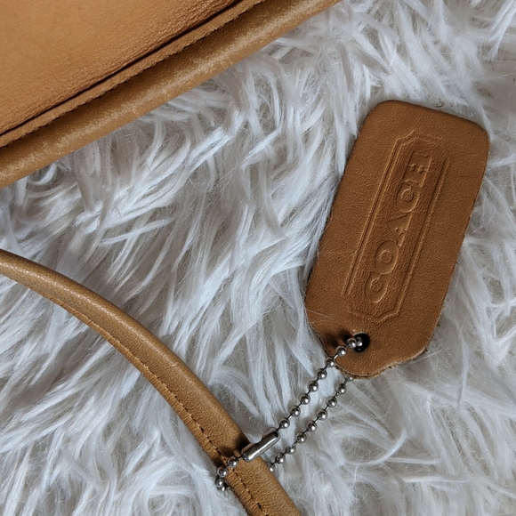 COACH VINTAGE LEATHER BAG - Picture 5 of 10
